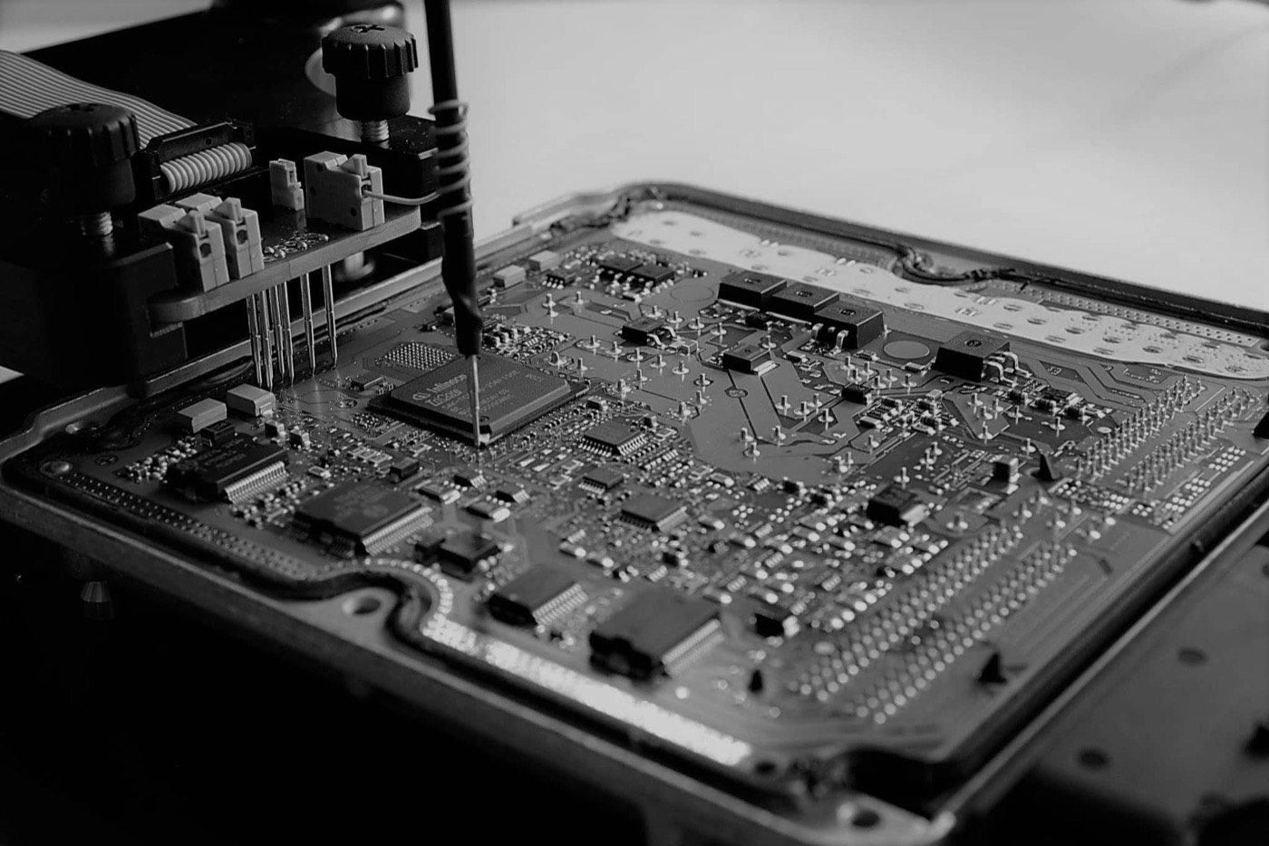 Automobilio valdymo bloko programavimas